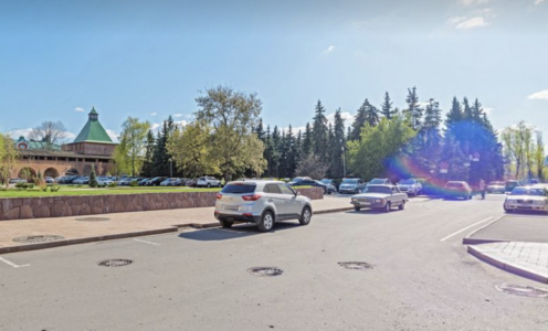 «Кремлевскую» парковку в Нижнем Новгороде обещают сделать платной