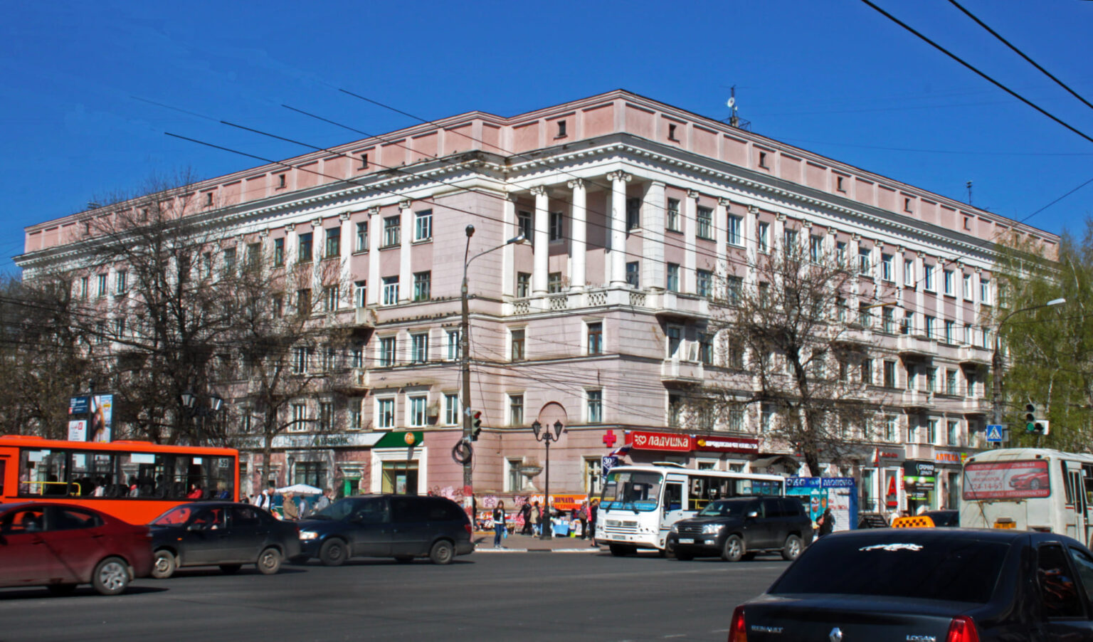 Департамент жилых помещений. Дом 168 по улице Коминтерна в Нижнем Новгороде.