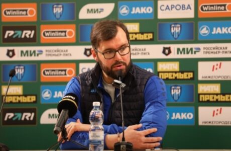 Руководство «Пари НН» опровергает слухи об увольнении главного тренера команды Артема Горлова