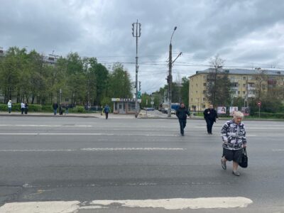 «Плевки вместо разметки»: нижегородцы о состоянии проспекта Ленина