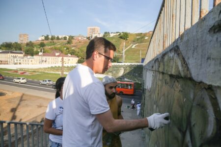 Шалабаев выбирает граффити, пока нижегородцы мёрзнут в квартирах